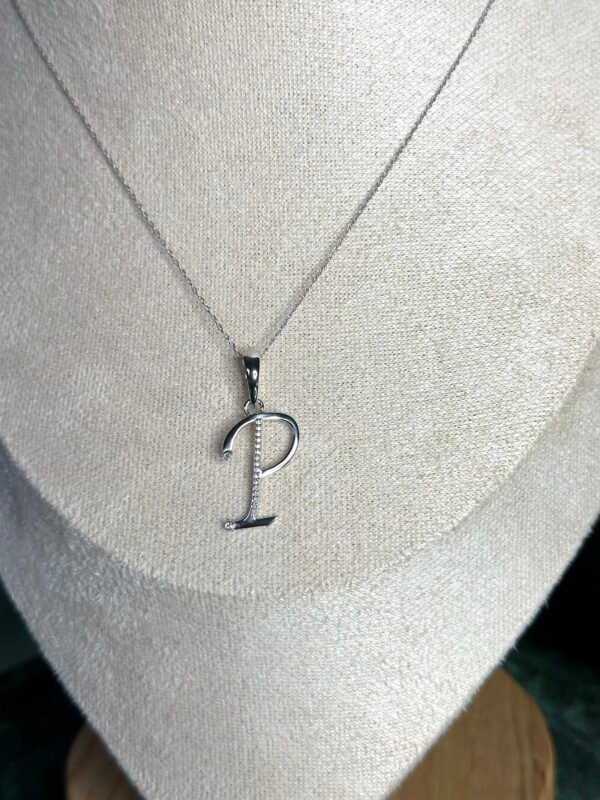 Dije Inicial "P" Grande Diamantes Nat