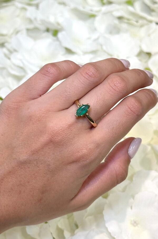 Anillo Esmeralda Marquesa