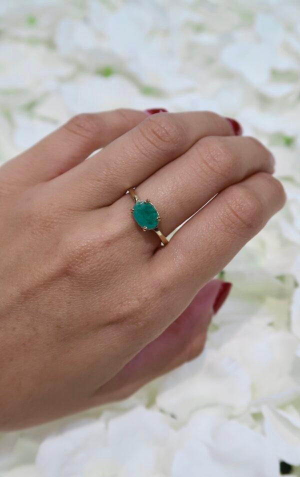 Anillo solitario Esmeralda